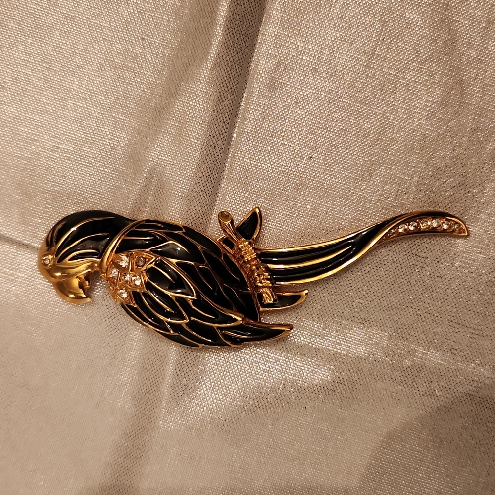 Vintage Swarovski Parrot pin